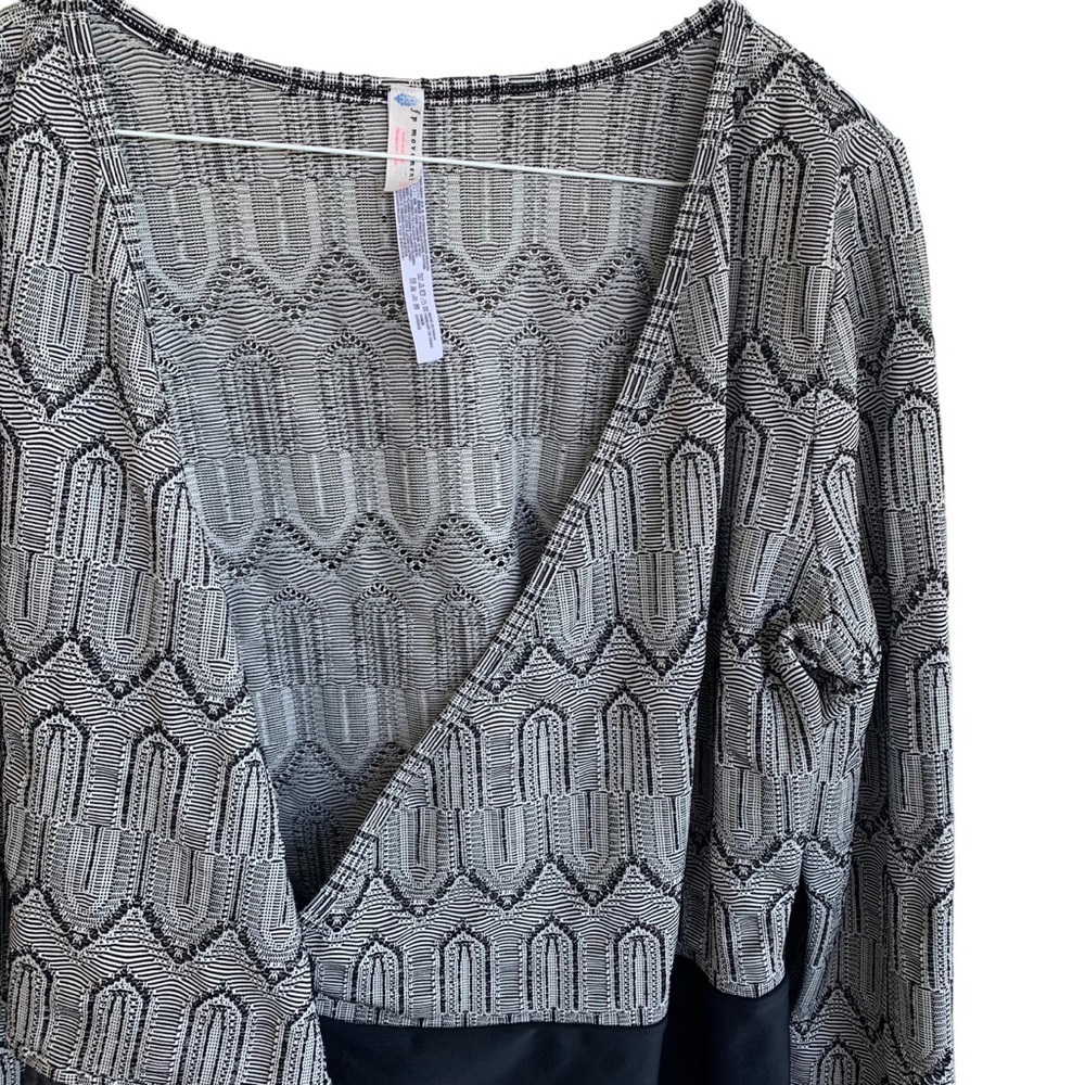 Free People Movement Wrap Retro Leotard Bodysuit Size Large Cut to a Shirt - Picture 5 of 7